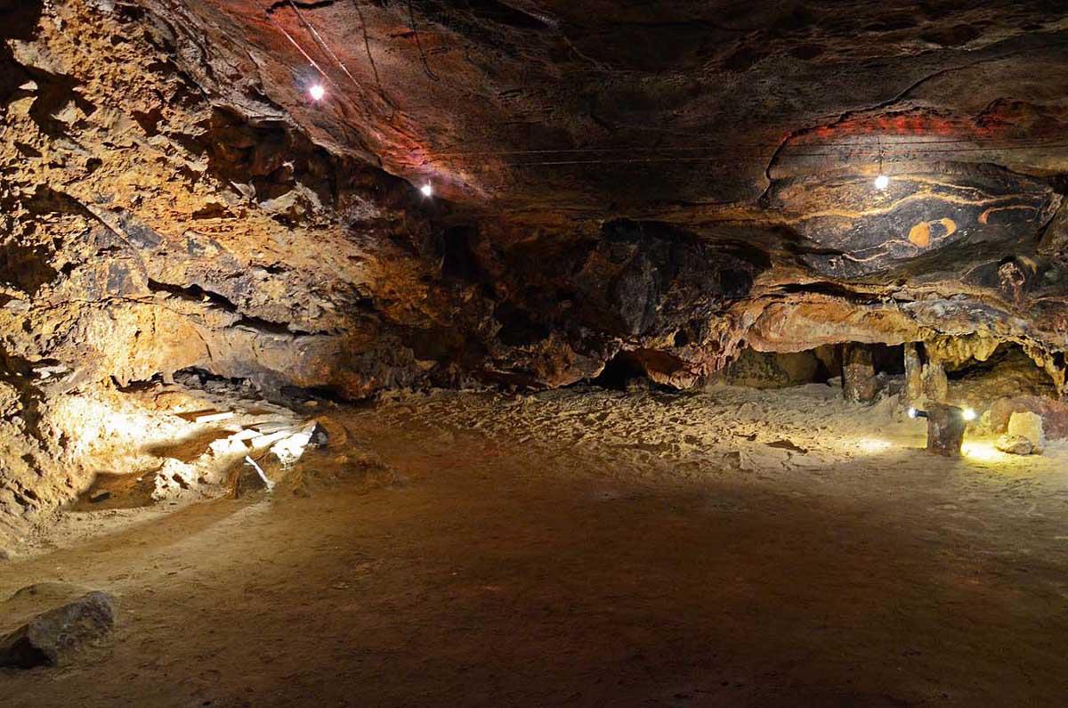 la grotte du Roure
